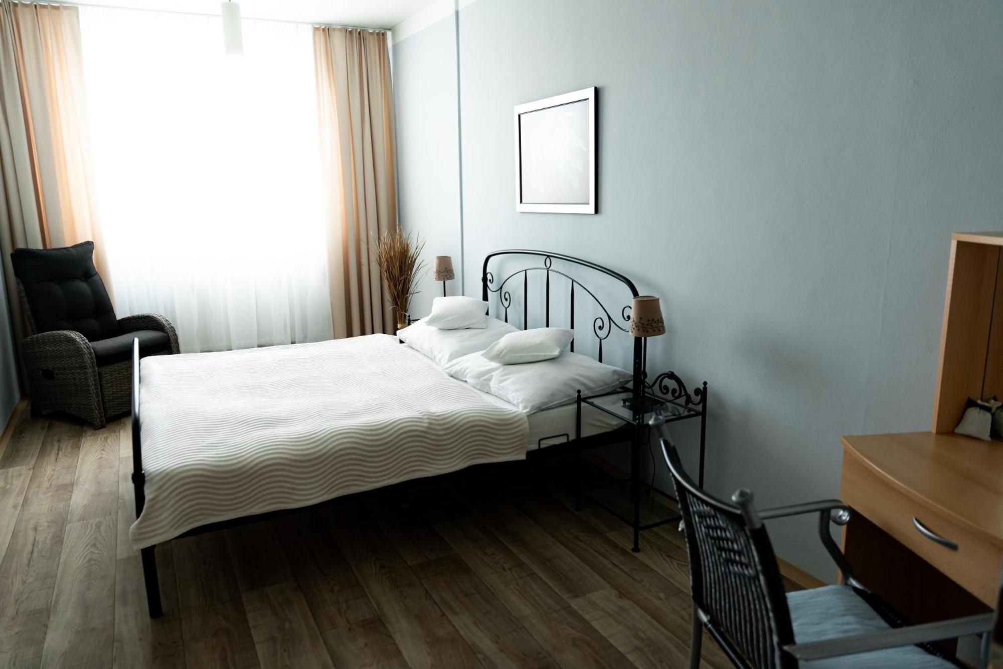 Hotel Cementar ฮรานิเซ ภายนอก รูปภาพ